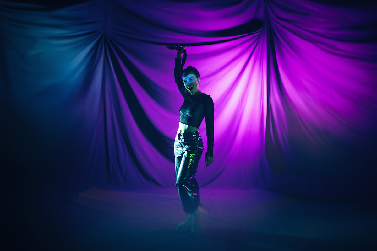 INútil-de-LABSURDA-–-Sergio-Panizo-Teatre-Tantarantana-Temporada-24-–-25-N5